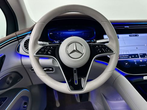 Used 2023 Mercedes-Benz EQS 580 4MATIC SUV image 35