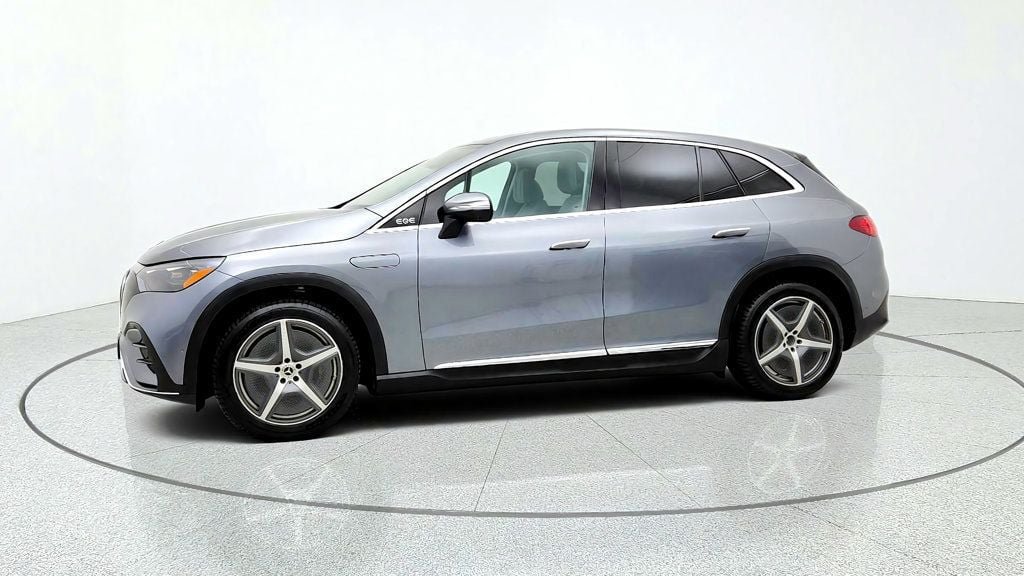 Used 2023 Mercedes-Benz EQE 500 4MATIC SUV w/ Pinnacle Trim Package image 8