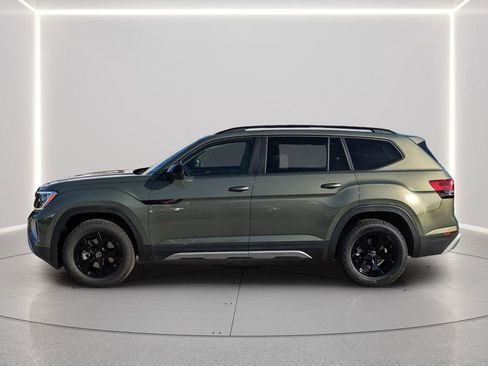 New 2026 Volkswagen Atlas Peak Edition image 3