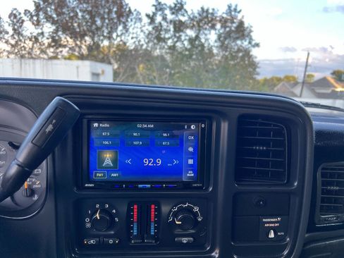 Used 2004 Chevrolet Silverado 1500 LS w/ Light Duty Power Package image 53