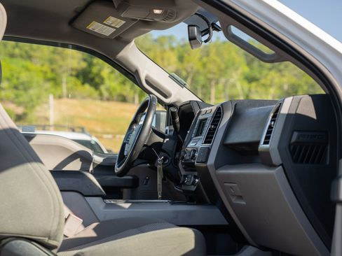 Used 2015 Ford F150 XLT w/ Equipment Group 301A Mid AWD/4WD image 13