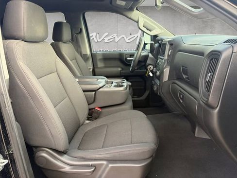Used 2022 Chevrolet Silverado 2500 Custom w/ Custom Value Package AWD/4WD image 24