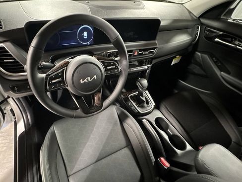 New 2026 Kia Seltos EX AWD/4WD image 3