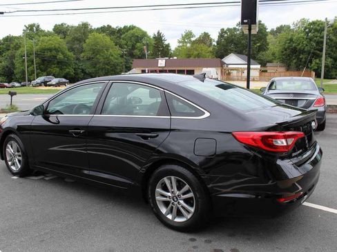 Used 2017 Hyundai Sonata SE FWD image 9