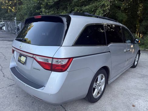 Used 2013 Honda Odyssey Touring image 10