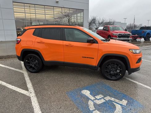 New 2026 Jeep Compass Latitude image 35