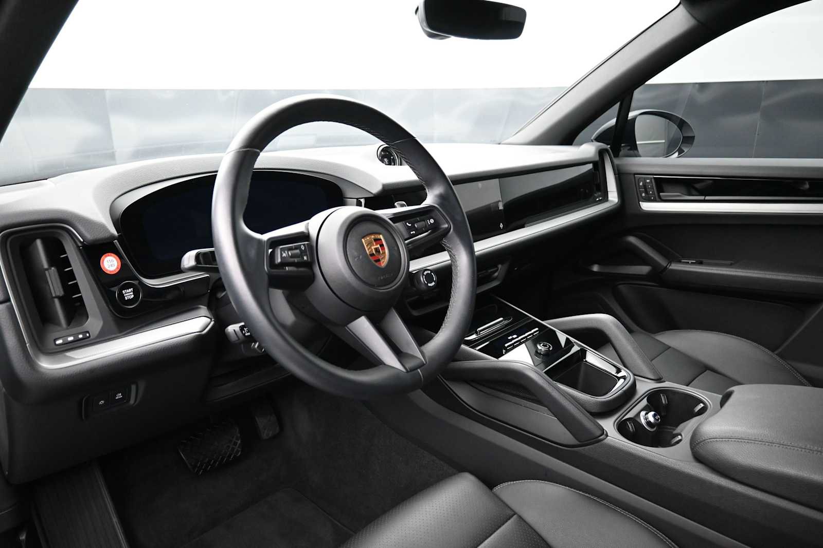 Certified 2024 Porsche Cayenne AWD/4WD image 4