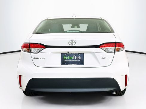 Used 2024 Toyota Corolla LE FWD image 7