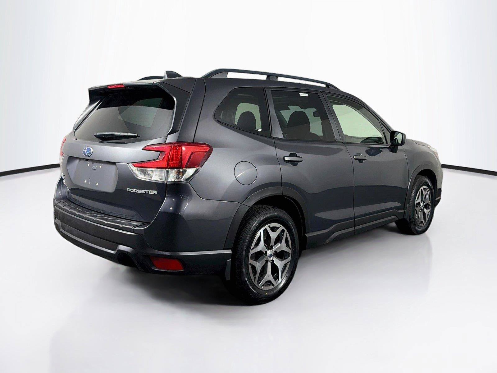 Used 2021 Subaru Forester Premium AWD/4WD image 11