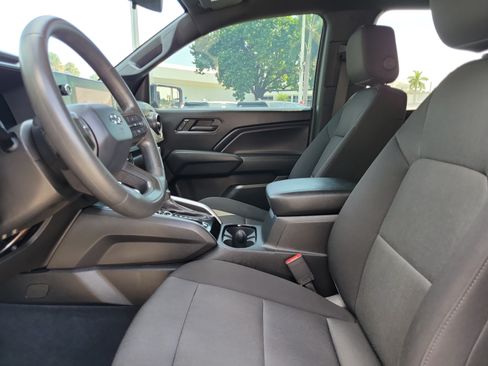 Used 2023 Chevrolet Colorado Trail Boss w/ Technology Package AWD/4WD image 21