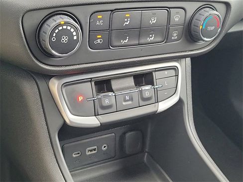 Certified 2024 GMC Terrain SLE image 29