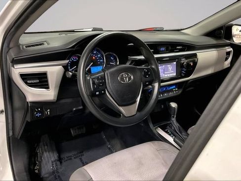 Used 2015 Toyota Corolla LE FWD image 14