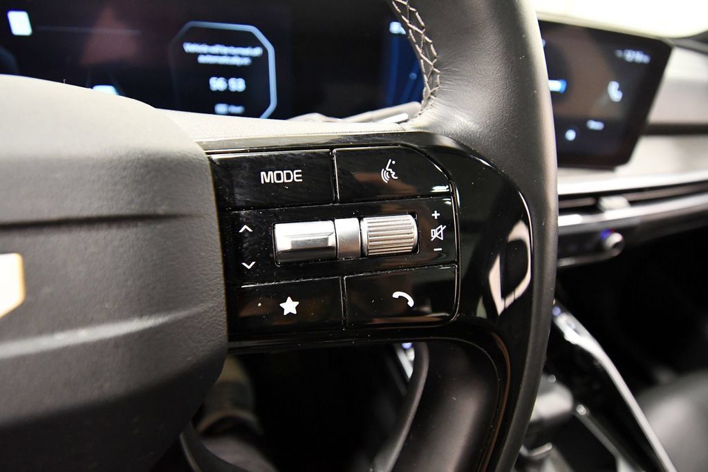 Certified 2026 Kia Sorento SX Prestige AWD/4WD image 23
