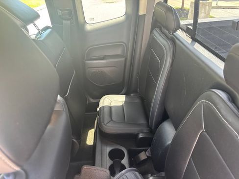 Used 2018 Chevrolet Colorado Z71 AWD/4WD image 18