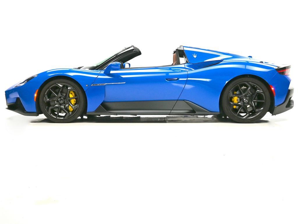 Used 2023 Maserati MC20 Spyder RWD image 35