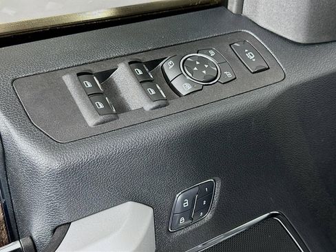 Used 2018 Ford F250 Lariat w/ Lariat Ultimate Package image 30