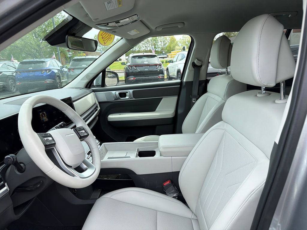 Used 2026 Hyundai Santa Fe SEL AWD/4WD image 15