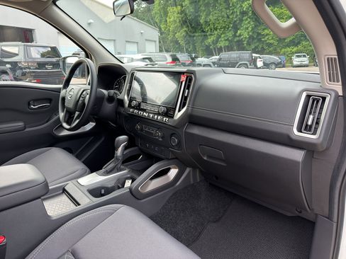 New 2026 Nissan Frontier SV RWD image 15