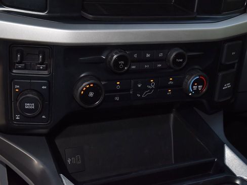 Used 2023 Ford F250 XLT w/ FX4 Off-Road Package AWD/4WD image 29