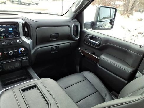 Used 2022 GMC Sierra 3500 SLT w/ SLT Convenience Package image 15