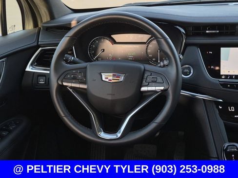 Used 2025 Cadillac XT6 Luxury FWD image 41