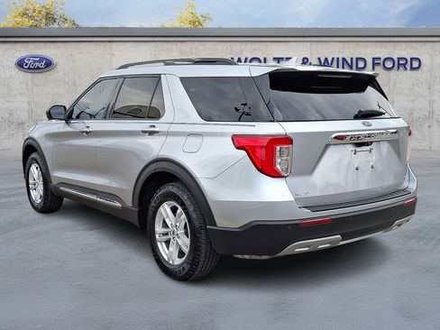 Used 2020 Ford Explorer XLT w/ Equipment Group 202A AWD/4WD image 4