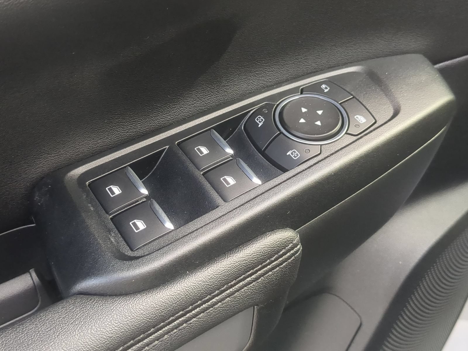 Used 2026 Ford Ranger Lariat w/ FX4 Off-Road Package AWD/4WD image 12