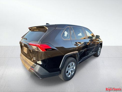 Certified 2023 Toyota RAV4 LE AWD/4WD image 4