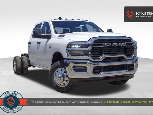 New 2025 RAM 3500 Tradesman w/ Chrome Appearance Group image 1
