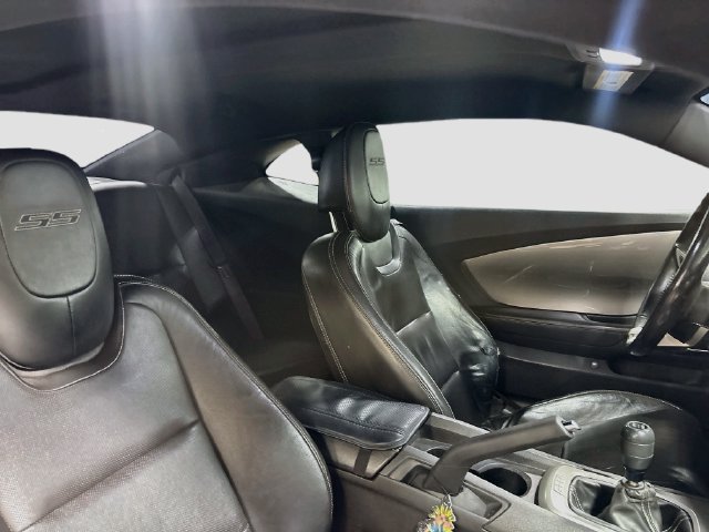Used 2010 Chevrolet Camaro SS w/ RS Package RWD image 17