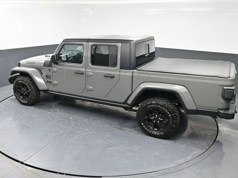 Used 2022 Jeep Gladiator Willys image 40