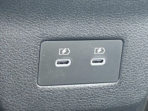New 2026 Nissan Kicks SR w/ SR Premium Package FWD image 21
