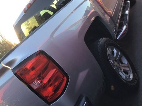 Used 2018 Chevrolet Silverado 1500 LT w/ All Star Edition image 3