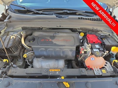 Used 2020 Jeep Renegade Altitude FWD image 19