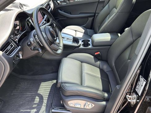 Certified 2026 Porsche Macan AWD/4WD image 20