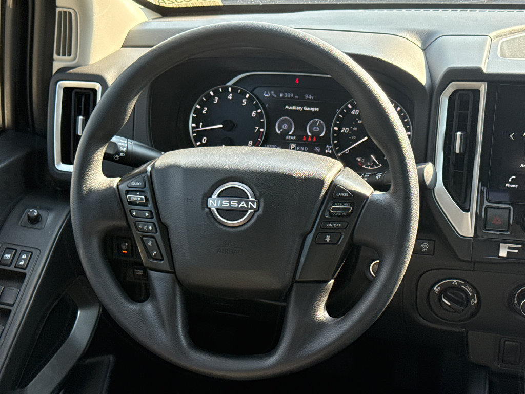 Used 2025 Nissan Frontier SV AWD/4WD image 12