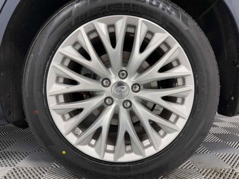 Used 2016 INFINITI Q70 L 3.7 image 32