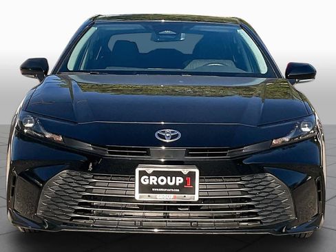 Used 2026 Toyota Camry LE w/ Convenience Package FWD image 4