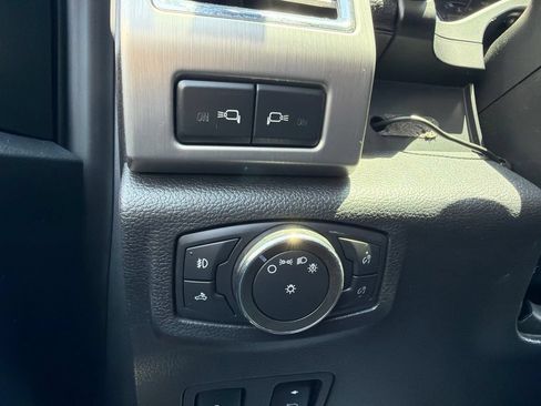 Used 2017 Ford F350 Platinum w/ Platinum Ultimate Package AWD/4WD image 26