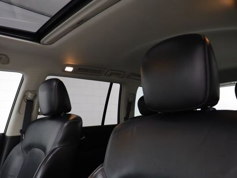 Used 2018 INFINITI QX80 4WD w/ All Season Package image 13