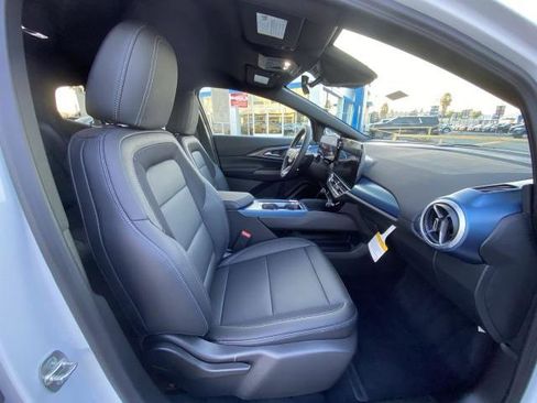 New 2026 Chevrolet Equinox EV LT AWD/4WD image 27