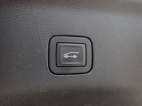 Used 2025 GMC Yukon XL AT4 Ultimate w/ LPO, Floor Liner Package AWD/4WD image 9