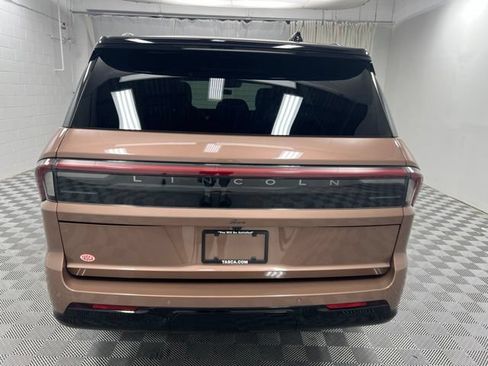 Used 2025 Lincoln Navigator Black Label AWD/4WD image 7