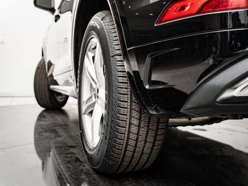 Used 2023 Audi Q5 2.0T Premium w/ Convenience Package image 49