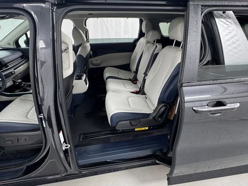 New 2026 Kia Carnival EX FWD image 15