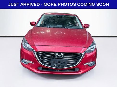 Used 2018 MAZDA MAZDA3 Grand Touring image 2