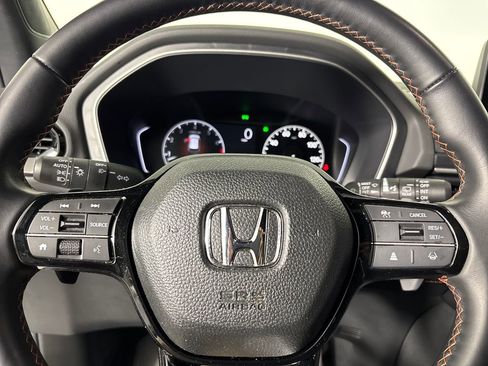Used 2025 Honda Pilot Sport image 14
