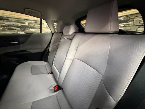 Used 2023 Toyota Venza LE AWD/4WD image 28