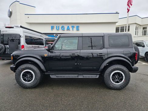 New 2026 Ford Bronco Badlands AWD/4WD image 1