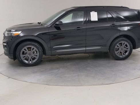 Certified 2024 Ford Explorer XLT w/ Equipment Group 202A AWD/4WD image 19